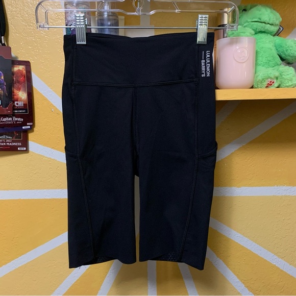Lululemon X Barrys Stronger as One High-Rise 8" Biker Shorts Size 2 - Picture 4 of 11